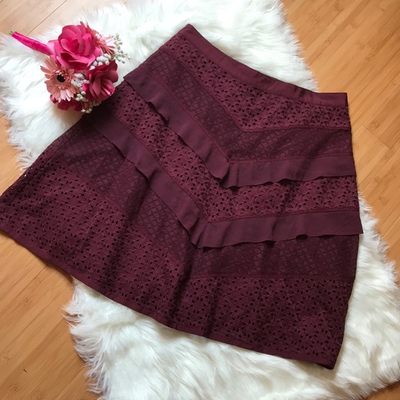 Banana Republic Dresses & Skirts - Banana Republic Burgundy Skirt Size 10